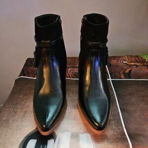 Coldwater Creek  Suade andblack leather booties / ankle boots Sz W10